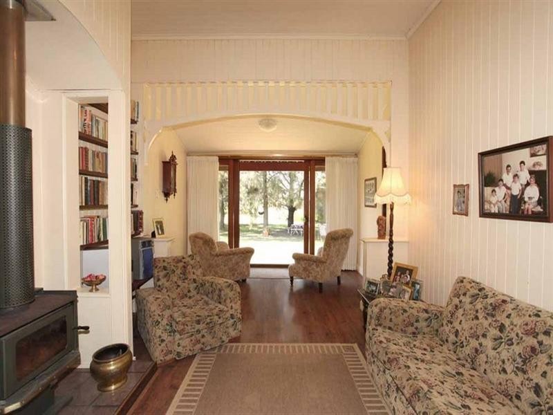 14 Paulsens Road, Gowrie Junction QLD 4352