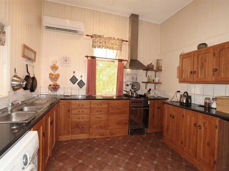 14 Paulsens Road, Gowrie Junction QLD 4352