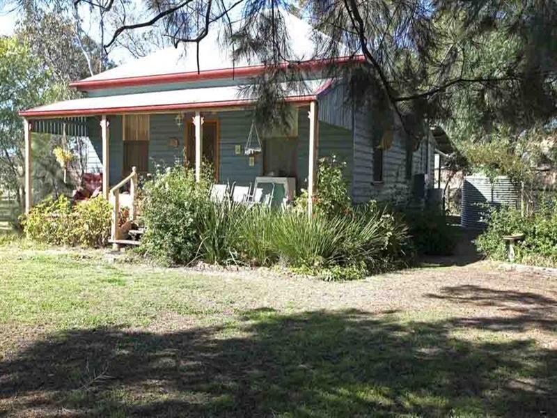 14 Paulsens Road, Gowrie Junction QLD 4352