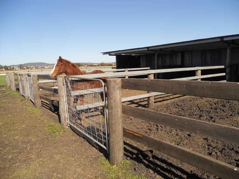 11 Railway Parade, Cambooya QLD 4358