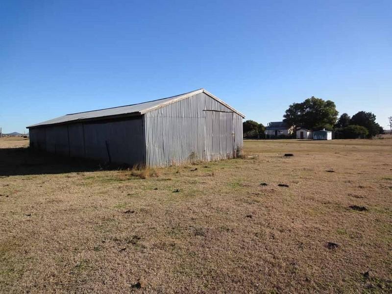 1071 Oakey-Pittsworth Road, Aubigny QLD 4401