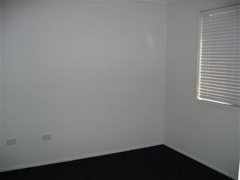 1 Banksdale Drive, Middle Ridge QLD 4350