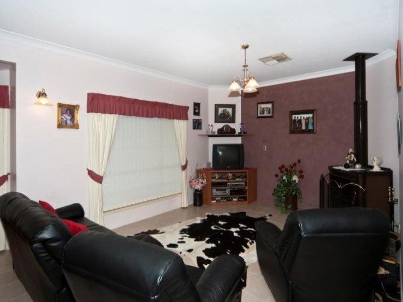 6A Russell Street, Oakey QLD 4401