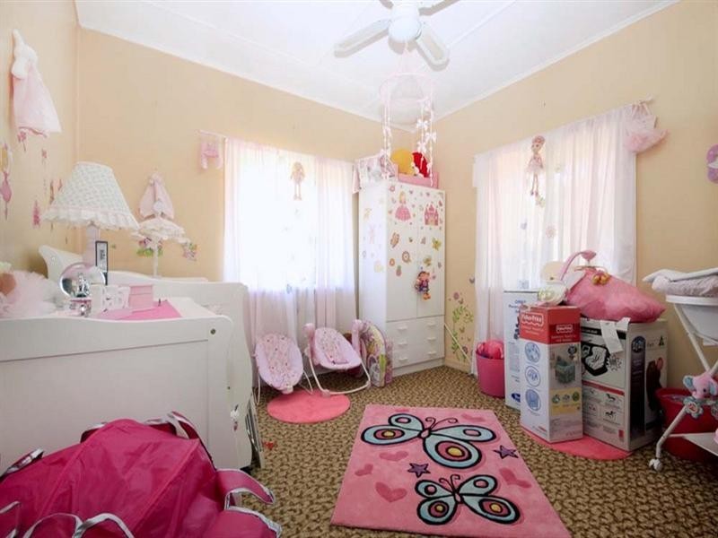 253 West Street, Harristown QLD 4350