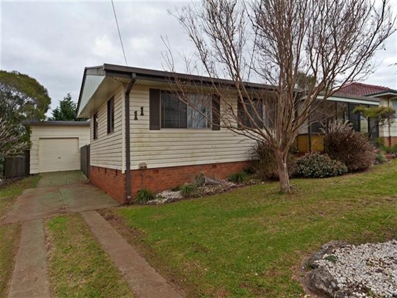 11 Brown Street, Rockville QLD 4350