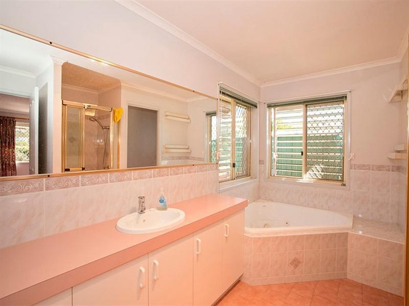 4 Derry Place (Windemere Drive), Hodgson Vale QLD 4352