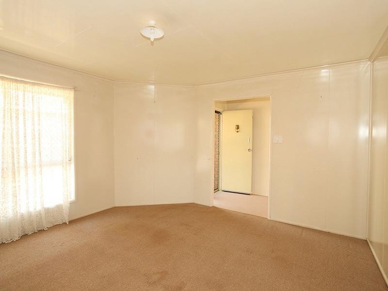 15 Festival Street, Rockville QLD 4350