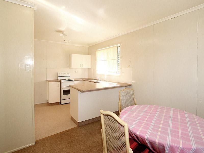 15 Festival Street, Rockville QLD 4350