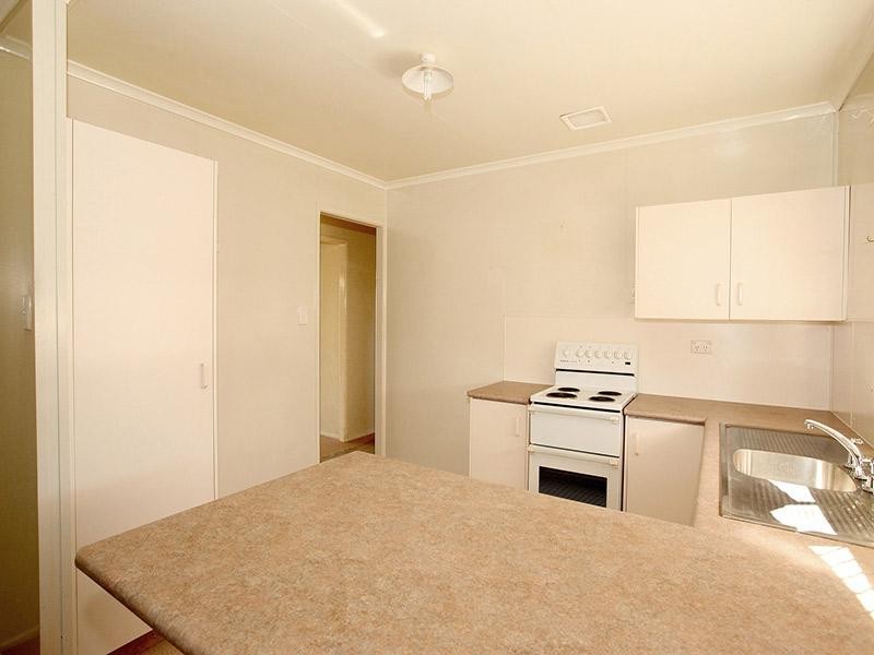 15 Festival Street, Rockville QLD 4350