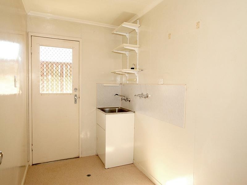 15 Festival Street, Rockville QLD 4350