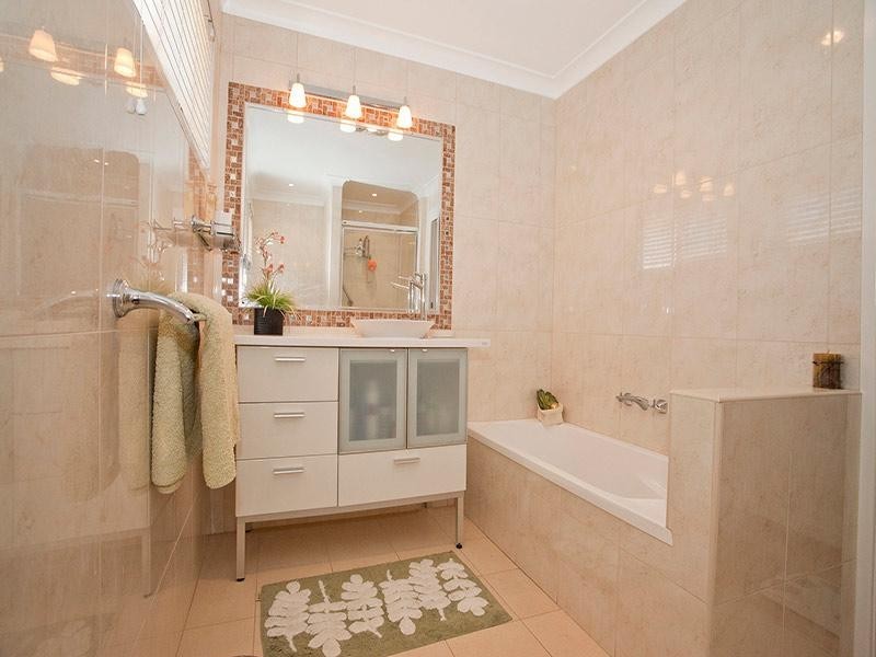 8 Cullen Court, Rockville QLD 4350