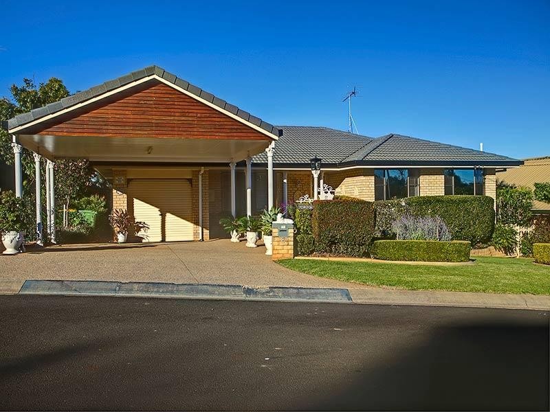 8 Cullen Court, Rockville QLD 4350