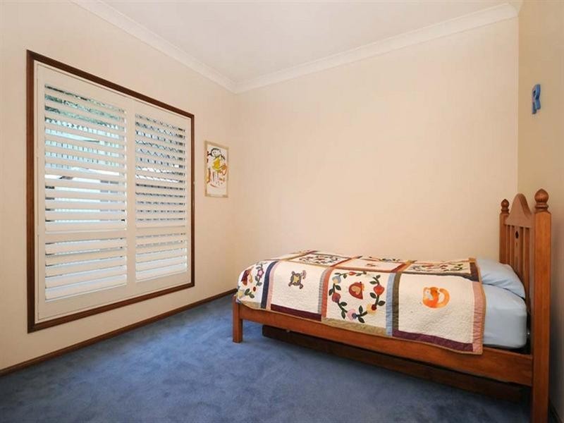 6 Chatswood Close, Mount Lofty QLD 4350