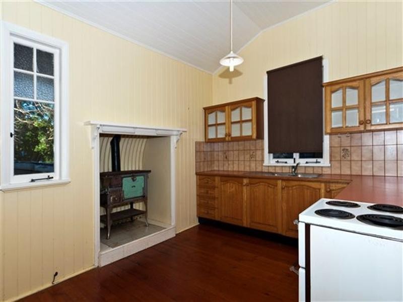 2 Eleanor Street, East Toowoomba QLD 4350