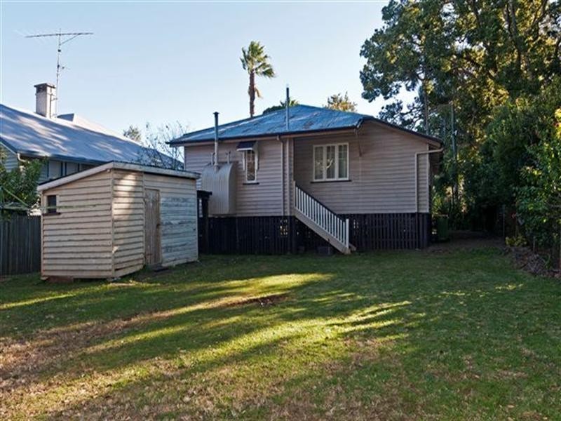 2 Eleanor Street, East Toowoomba QLD 4350