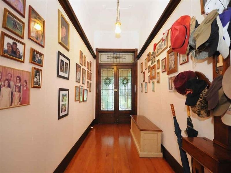 17 Godsall Street, East Toowoomba QLD 4350