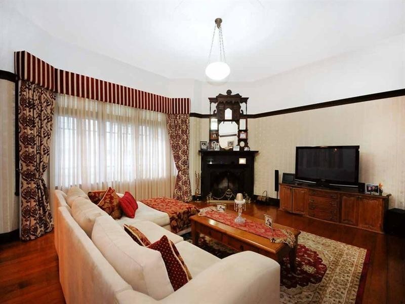 17 Godsall Street, East Toowoomba QLD 4350