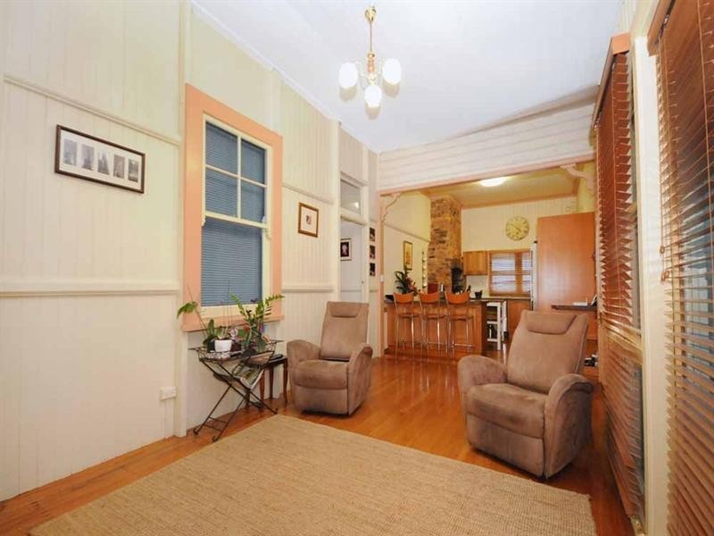 17 Godsall Street, East Toowoomba QLD 4350