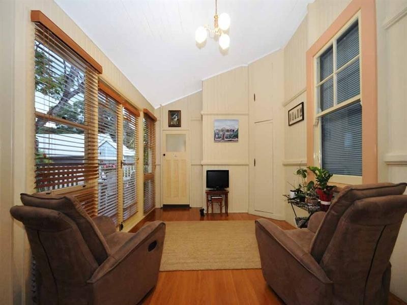 17 Godsall Street, East Toowoomba QLD 4350