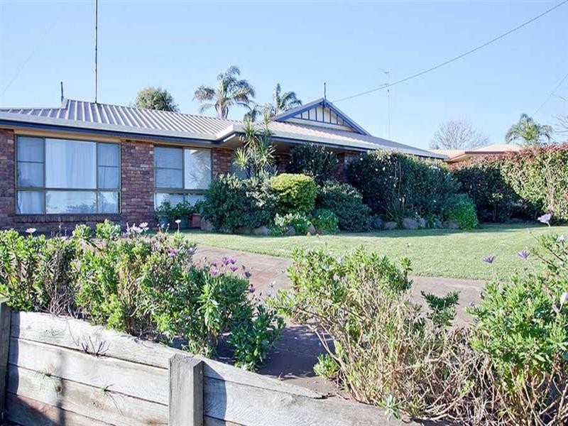 1 Walnut Court, Newtown QLD 4350