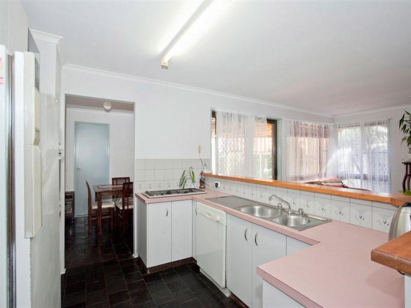 1 Walnut Court, Newtown QLD 4350