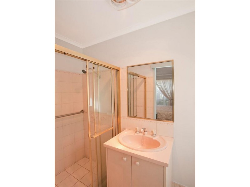 1 Walnut Court, Newtown QLD 4350