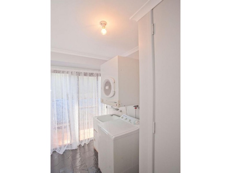 1 Walnut Court, Newtown QLD 4350