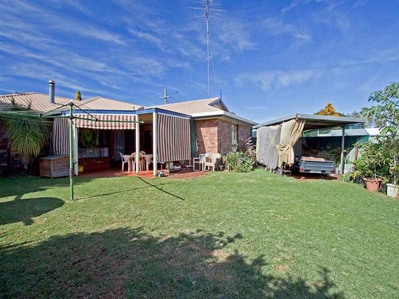 1 Walnut Court, Newtown QLD 4350