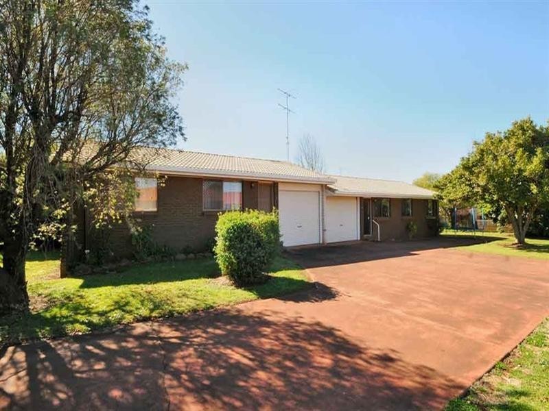 10 Paradise Street, Harristown QLD 4350