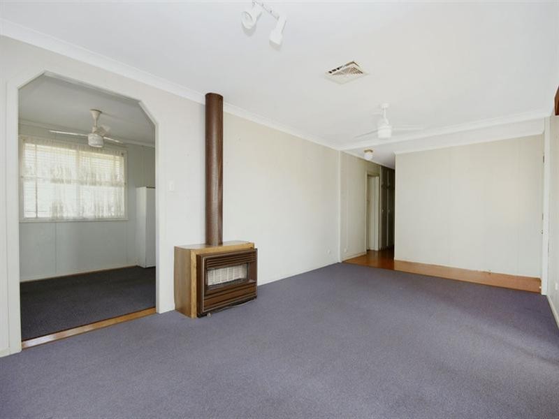 4 Flinders Street, Centenary Heights QLD 4350