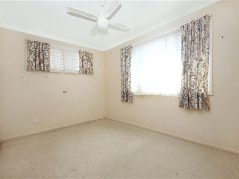 4 Flinders Street, Centenary Heights QLD 4350