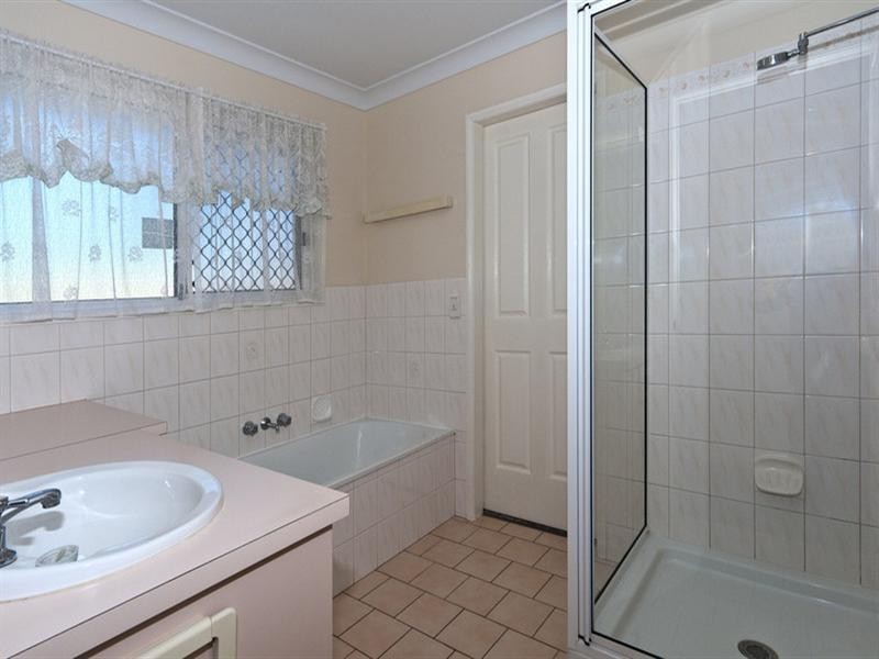 25 Cherokee Drive, Wilsonton QLD 4350