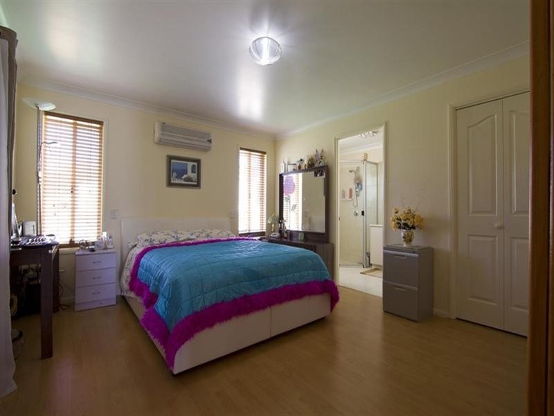 42 Sunset Drive, Glenvale QLD 4350
