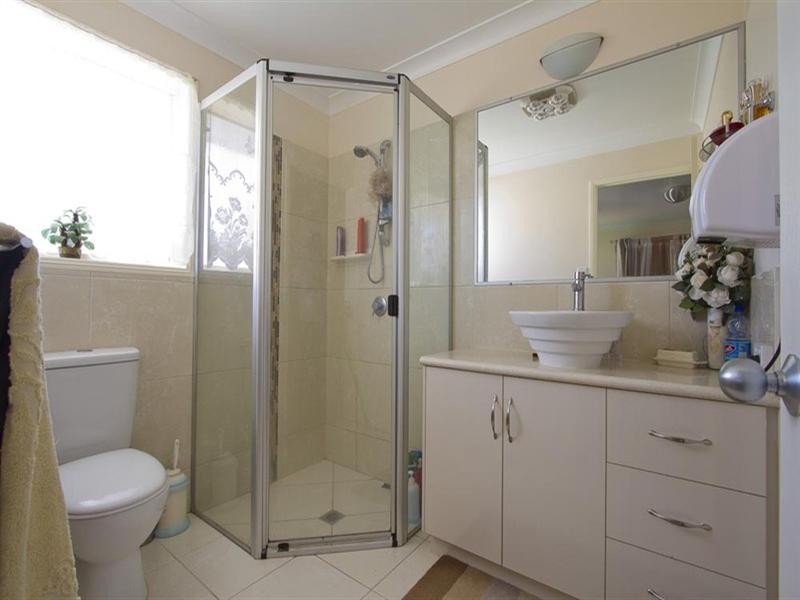 42 Sunset Drive, Glenvale QLD 4350
