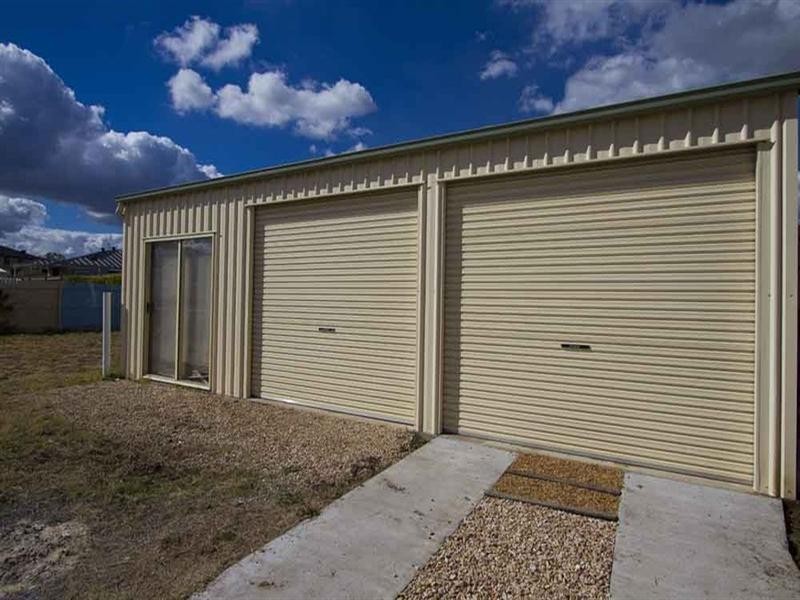 42 Sunset Drive, Glenvale QLD 4350