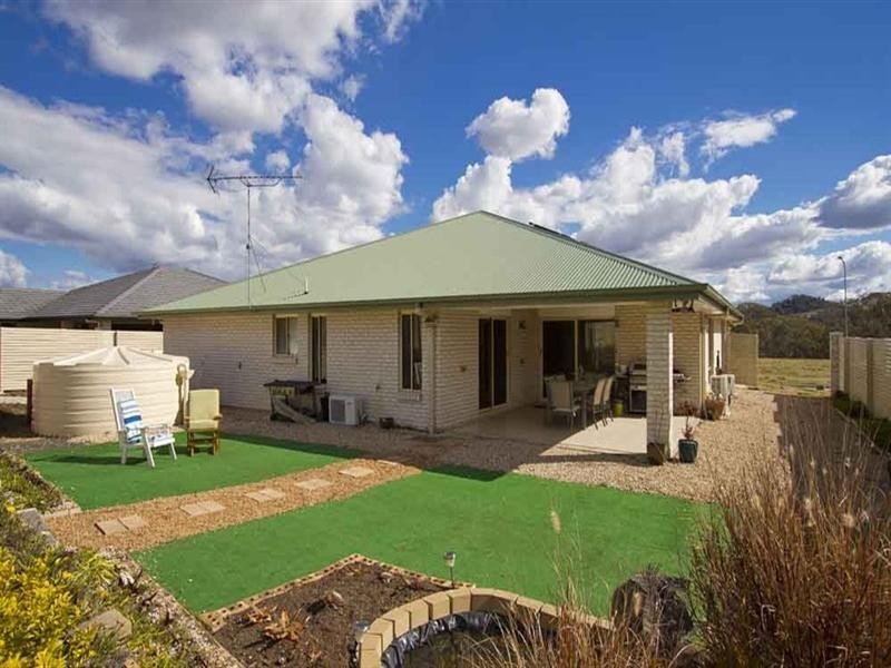 42 Sunset Drive, Glenvale QLD 4350