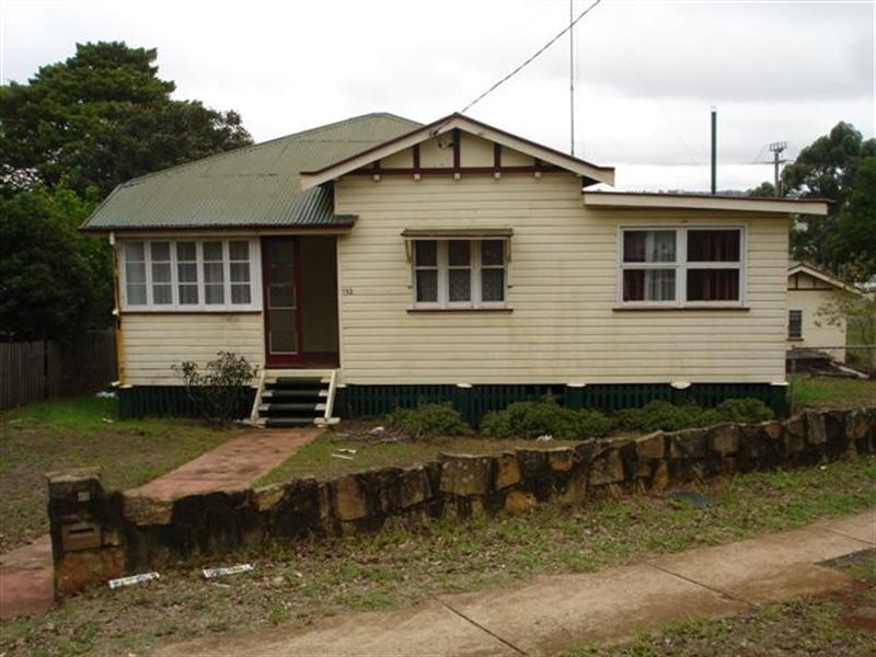 153 Ruthven Street, North Toowoomba QLD 4350