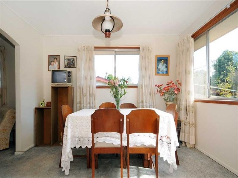 26 Barrymount Crescent, Mount Lofty QLD 4350