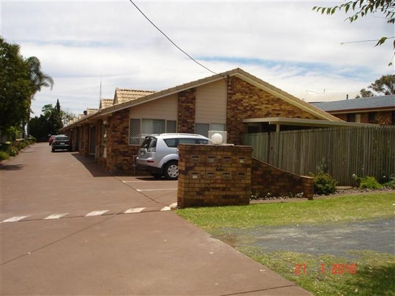 2/21 Gipps Street, Drayton QLD 4350