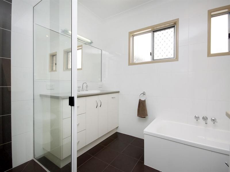 13 Clearview Street, Rockville QLD 4350