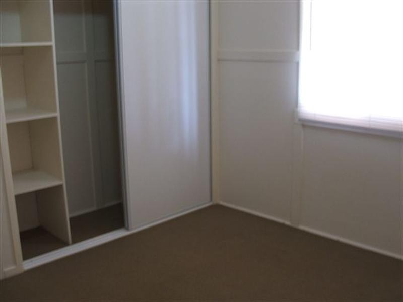 26 Rob Street, Newtown QLD 4350