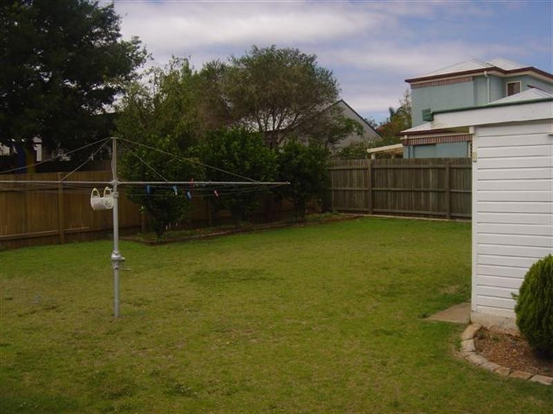 8 Lawrence Street, South Toowoomba QLD 4350