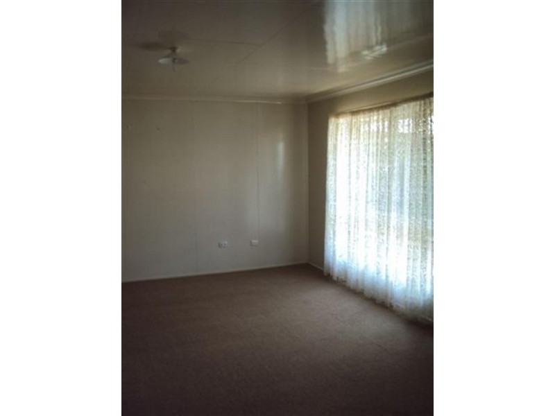 15 Festival Street, Rockville QLD 4350