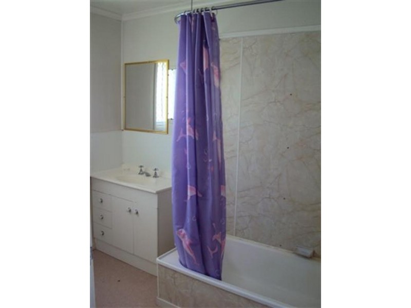 15 Festival Street, Rockville QLD 4350