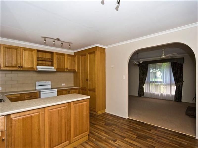 7 Lotus Cresent, Centenary Heights QLD 4350