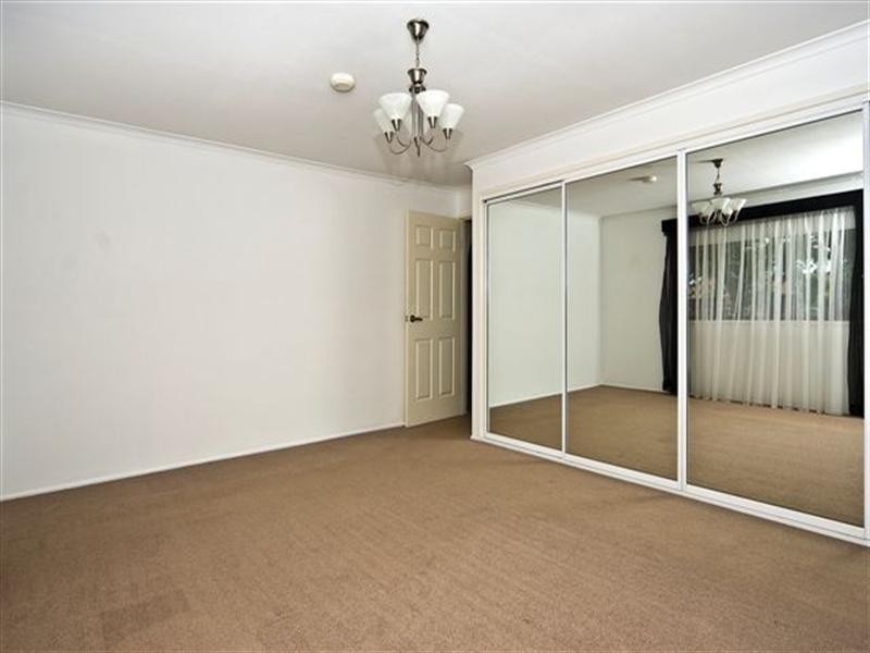 7 Lotus Cresent, Centenary Heights QLD 4350
