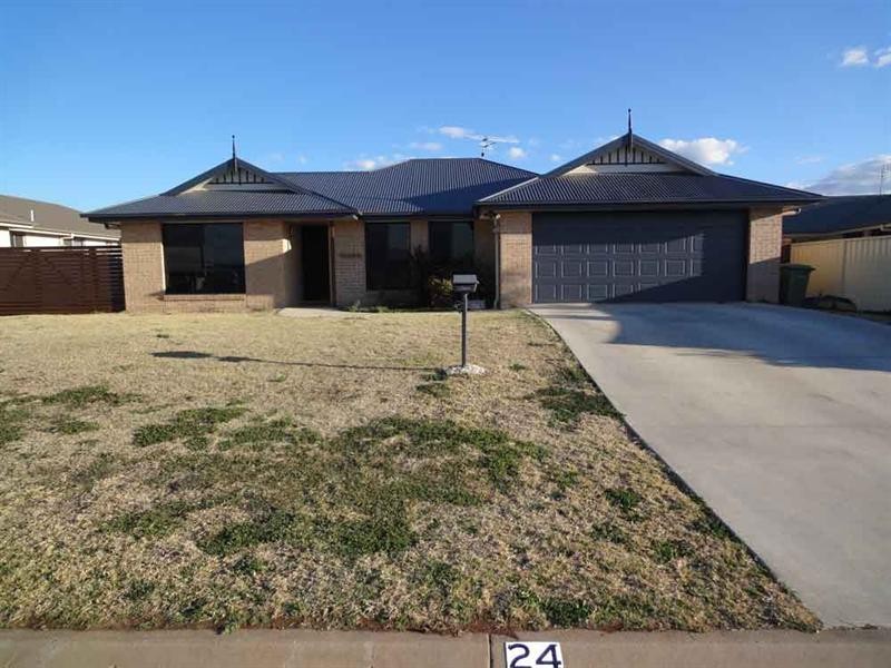 24 Ashford Drive, Wyreema QLD 4352