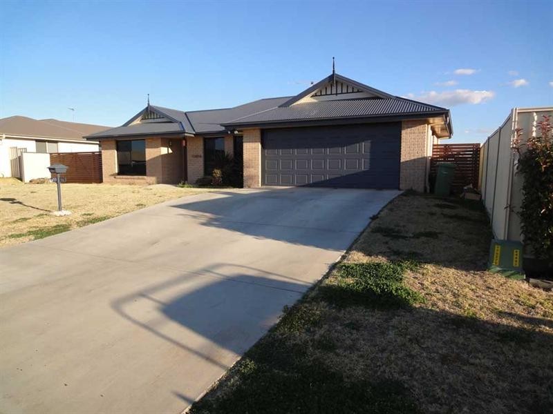 24 Ashford Drive, Wyreema QLD 4352