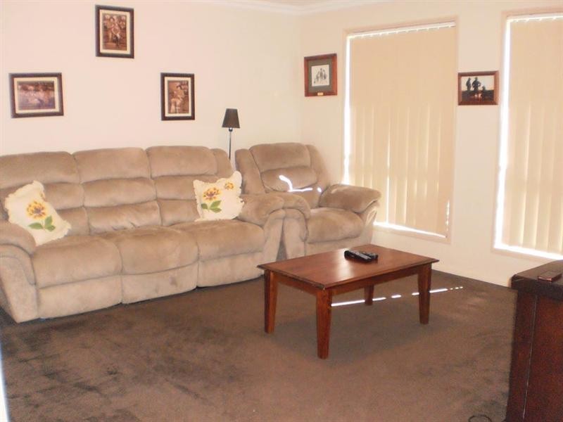 24 Ashford Drive, Wyreema QLD 4352