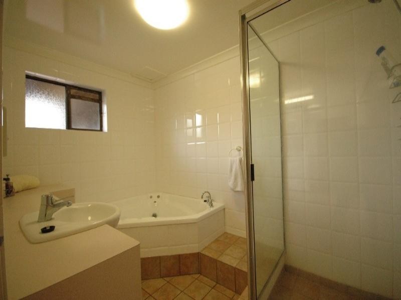 6 McAdam Court, Middle Ridge QLD 4350